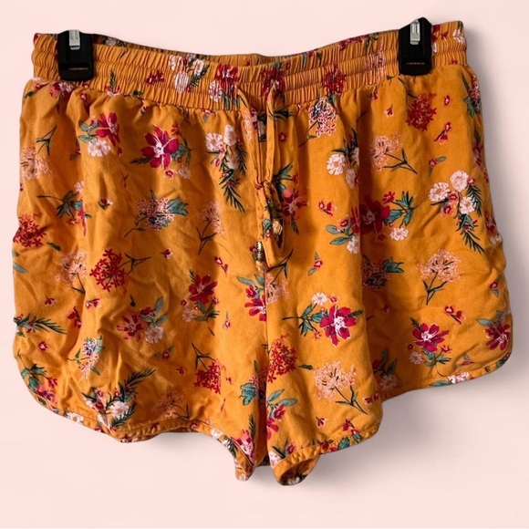 Women’s XL Pink Republic Ditsy Floral Print Shorts - Picture 7 of 7